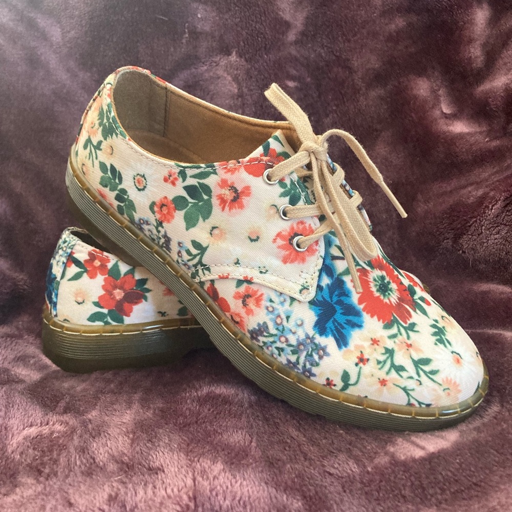 DR. MARTENS Gizelle Loafer Sand Secret Garden Sz 6 Oxfords Floral